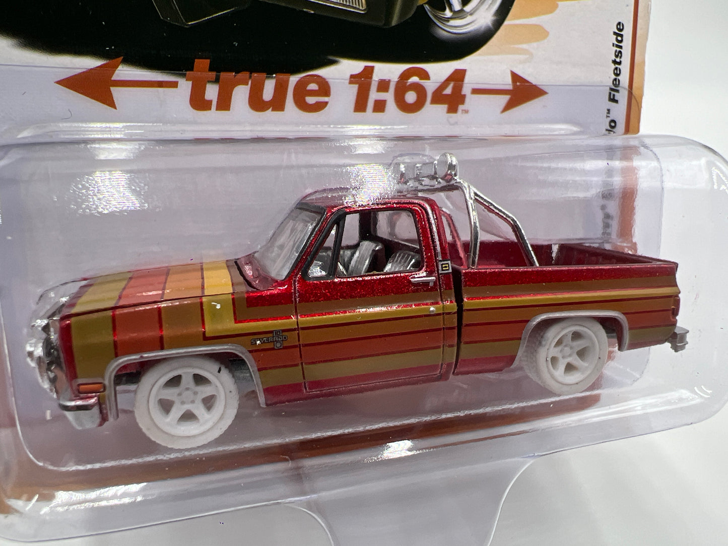 2025 Auto World Muscle Trucks Hobby Exclusive Special Edition Ultra Red CHASE 1981 Chevy Silverado Fleetside W/Protector
