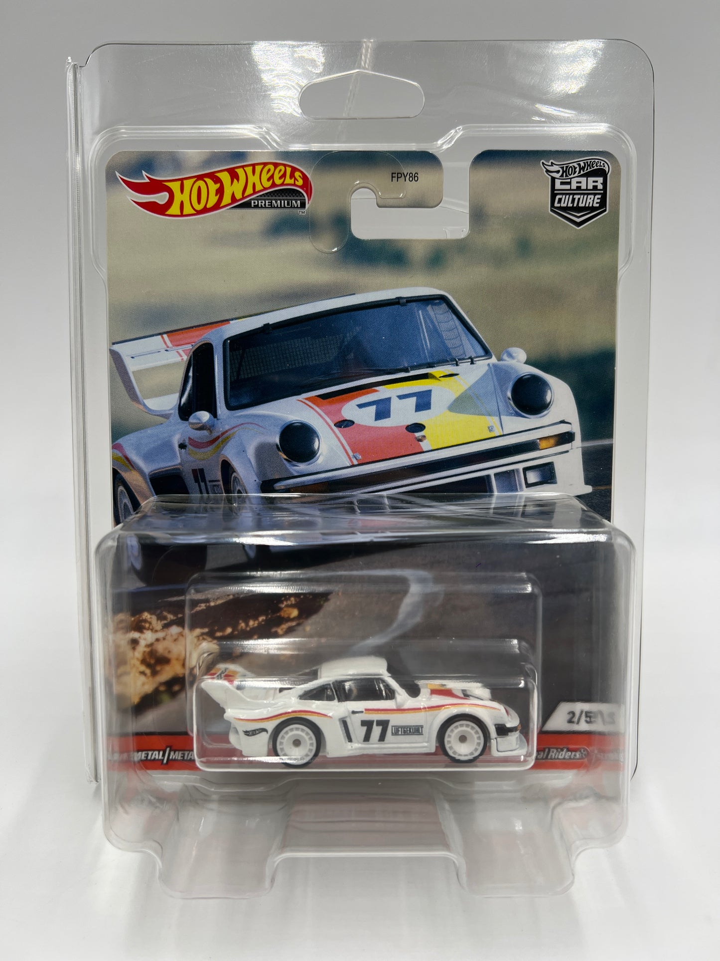 Hot Wheels Premium Thrill Climbers #2 Porsche 934.5 White W/Protector