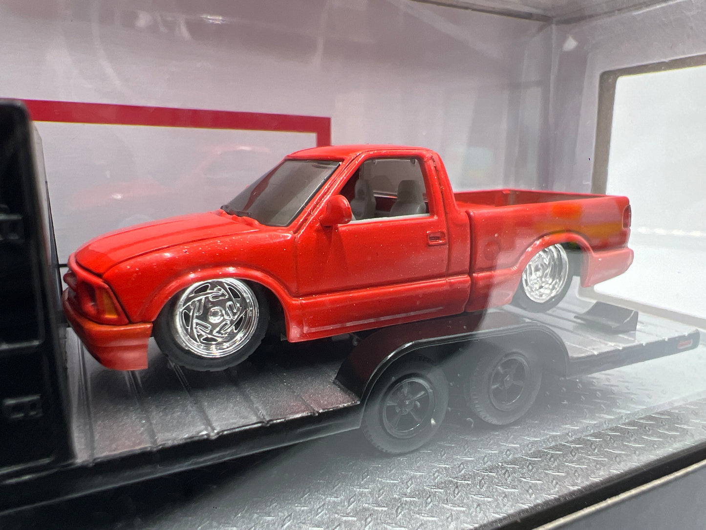 M2 Machines Haulers R95 1995 Chevrolet S10 Custom & 1993 C1500 SS 454
