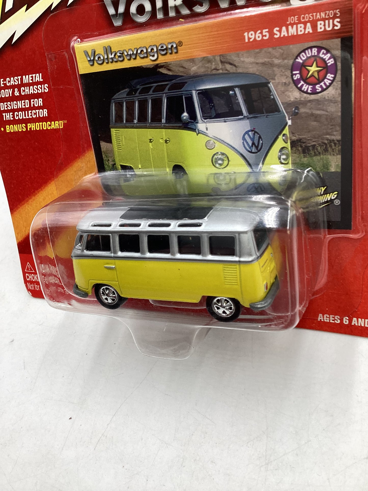 Johnny Lightning Volkswagen Series 1965 Samba Bus Yellow/Silver 218B