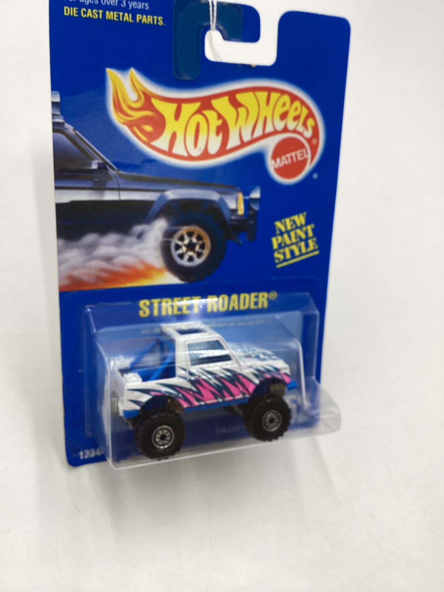 Hot Wheels Blue Card Collector No. 252 Street Roader CT White Wheels 239D