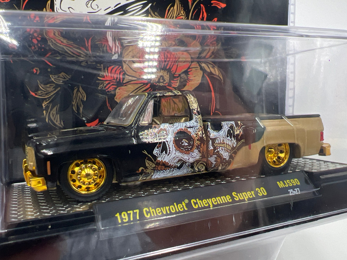 2025 M2 Machines Mijo Exclusives CHASE Dia De Los Muertos 1977 Chevrolet Cheyenne Super 30 MJS90
