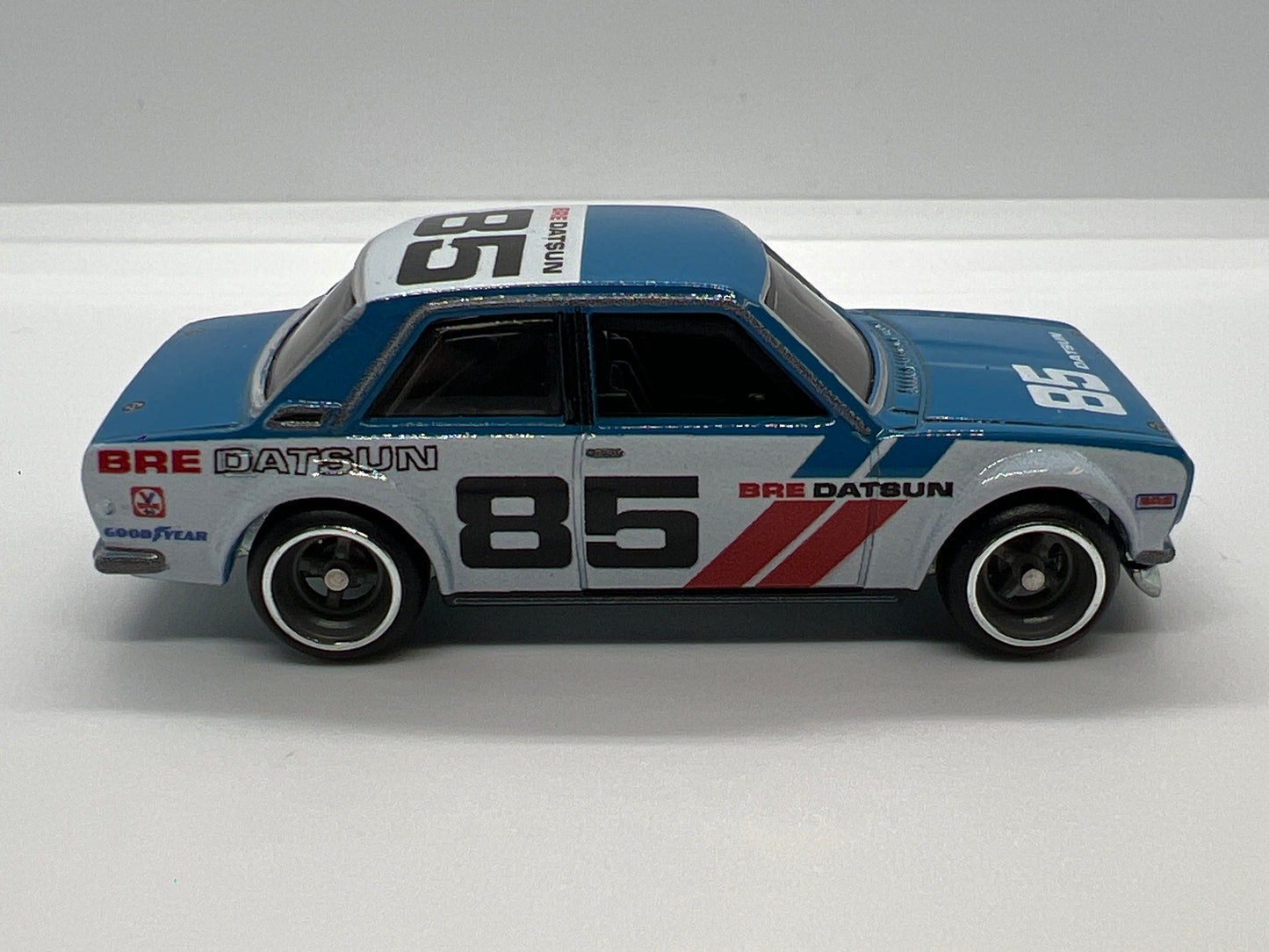 Hot Wheels 1/64 Premium Target 2 Pack Exclusive Datsun Bluebird 510 Blue/White BRE Loose
