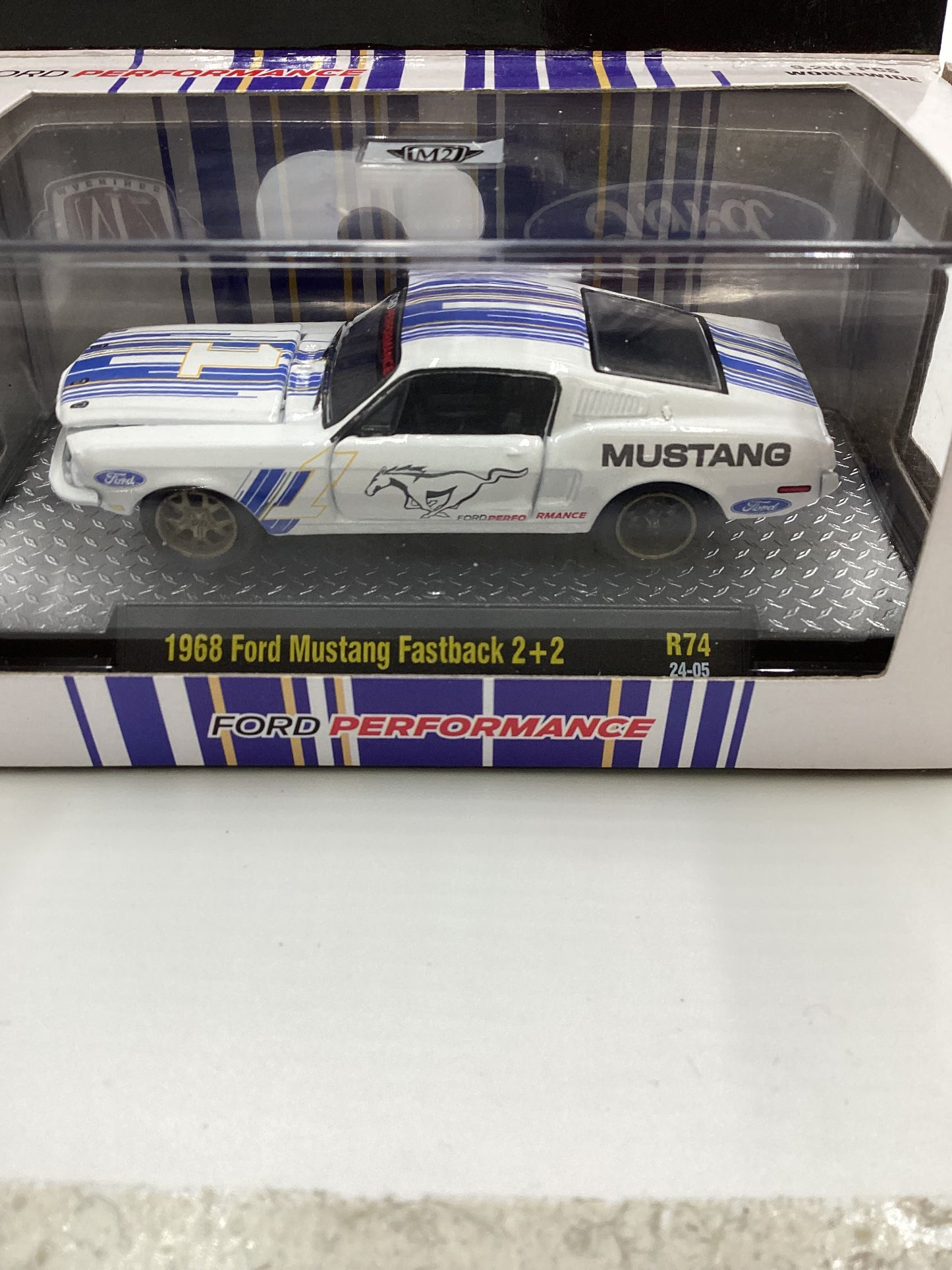 M2 Machines Ford Performance 1968 Ford Mustang Fastback 2+2 White R74