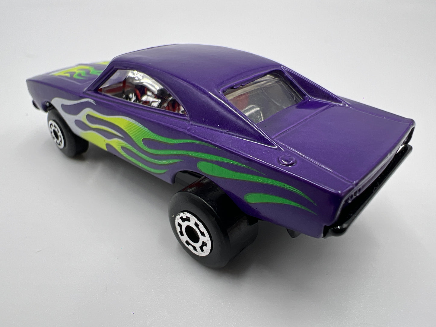 Matchbox 1/64 Orange Peel Purple Loose