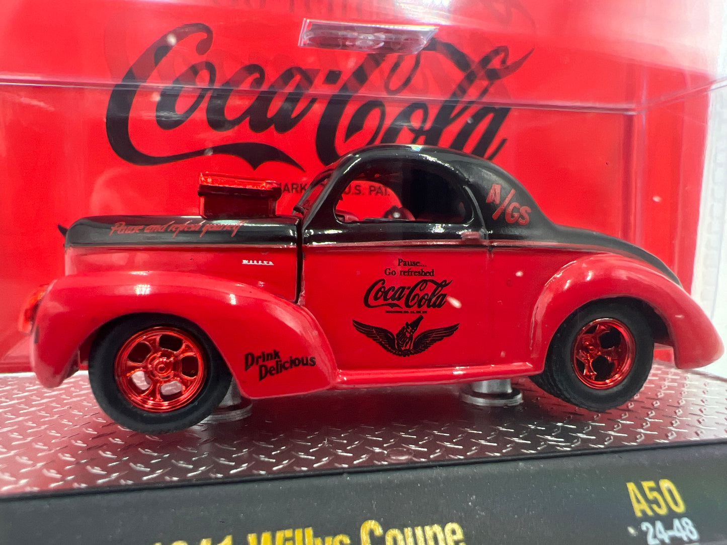 M2 Machines Coca Cola CHASE 1941 Willys Coupe Red/Black A50