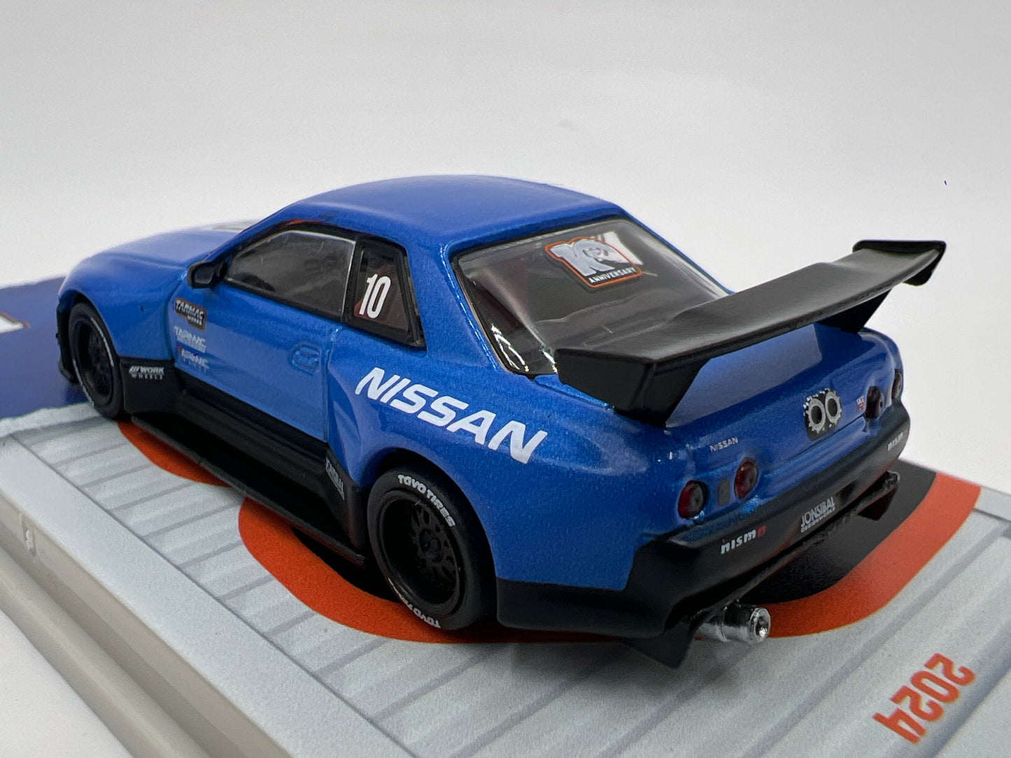 Tarmac Works 10th Anniversary Nissan Skyline R32 Widebody Jonsibal Blue/Black