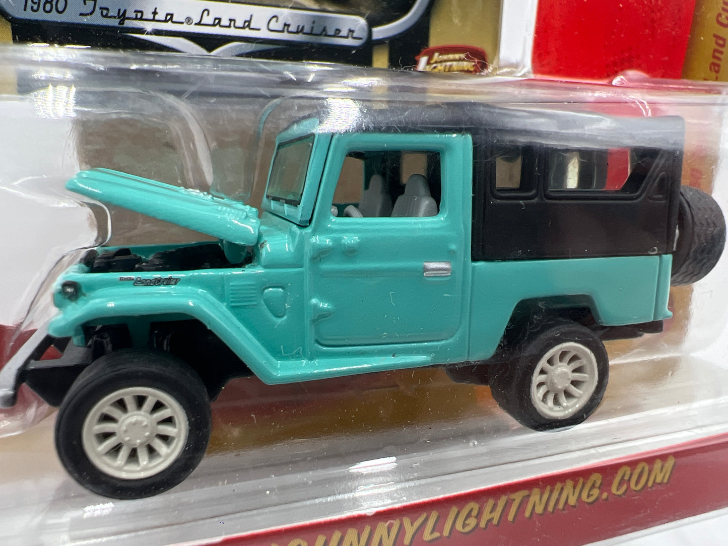 Johnny Lightning Classic Gold Collection R39 #4 80 Toyota Land Cruiser Light Blue SR