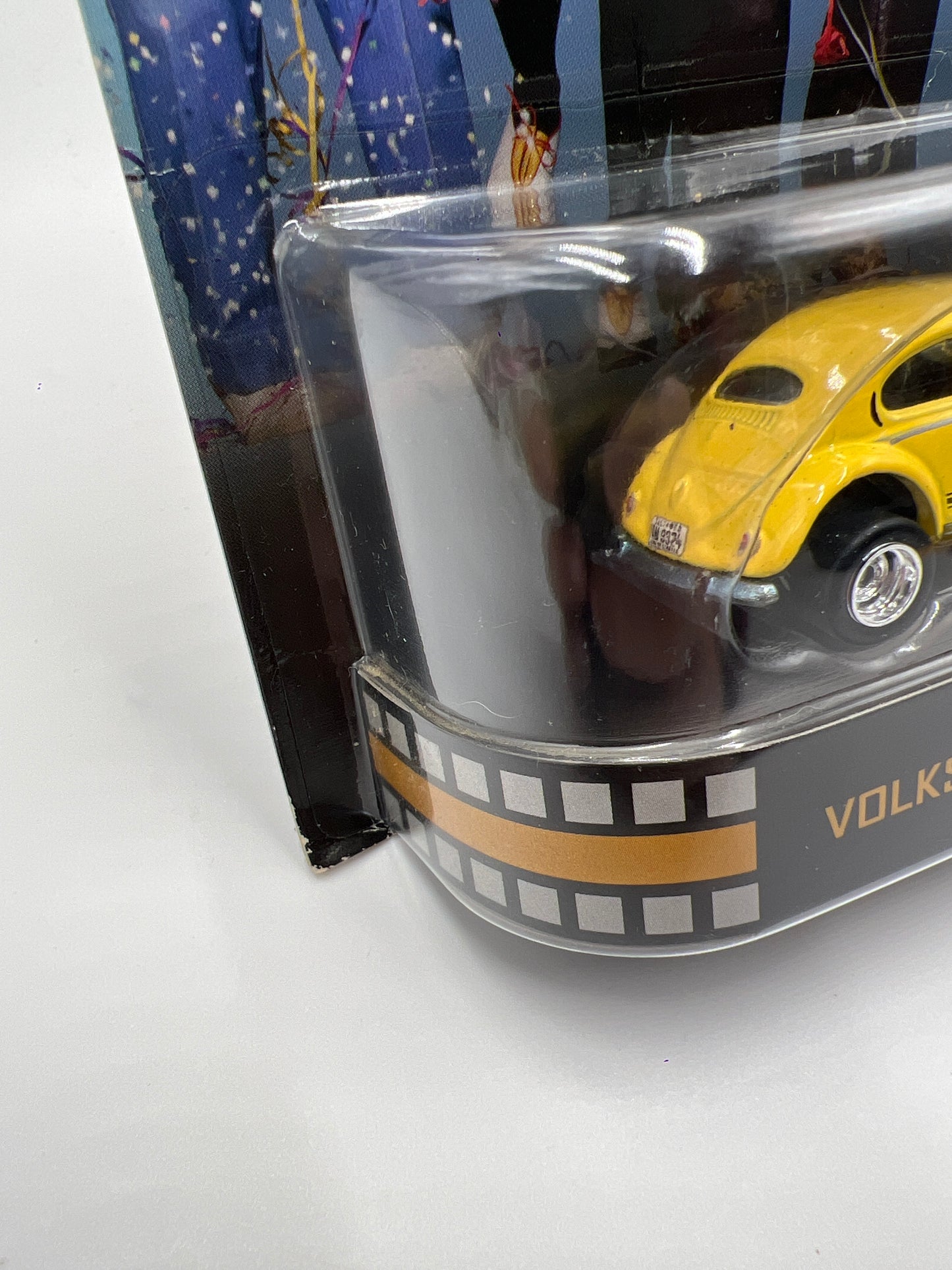 Hot Wheels Retro Entertainment Footloose Volkswagen Beetle Yellow W/Protector