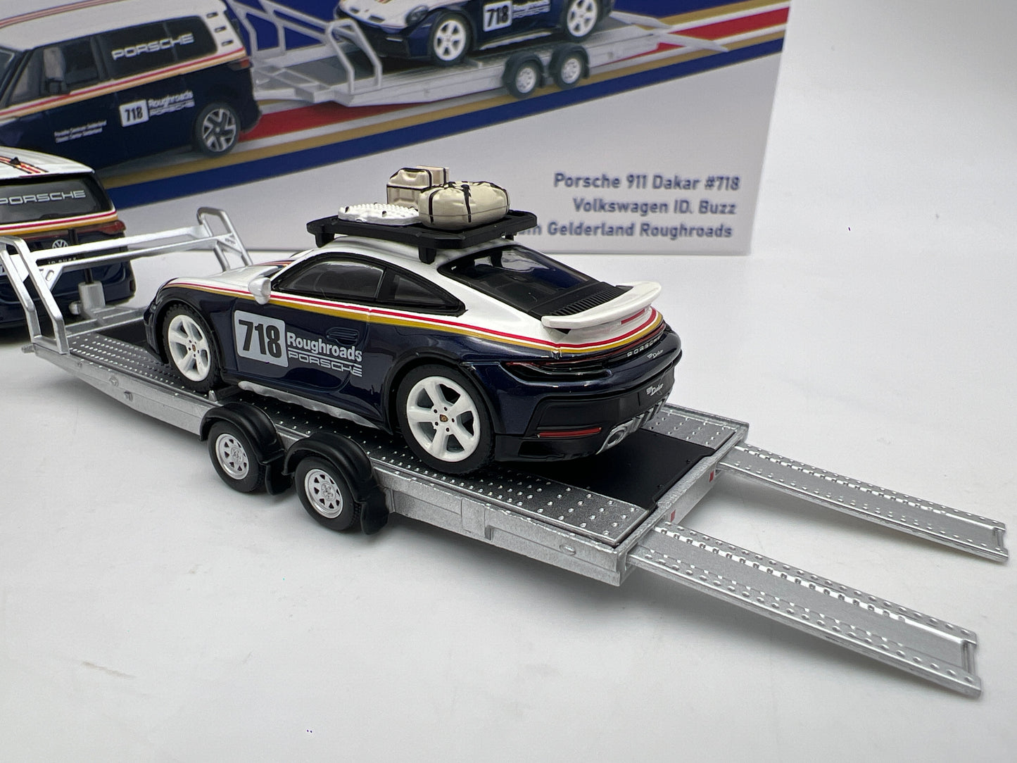 Mini GT #1115 #1117 Porsche Centrum Gelderland Roughroads VW ID Buzz & 911 Dakar Set