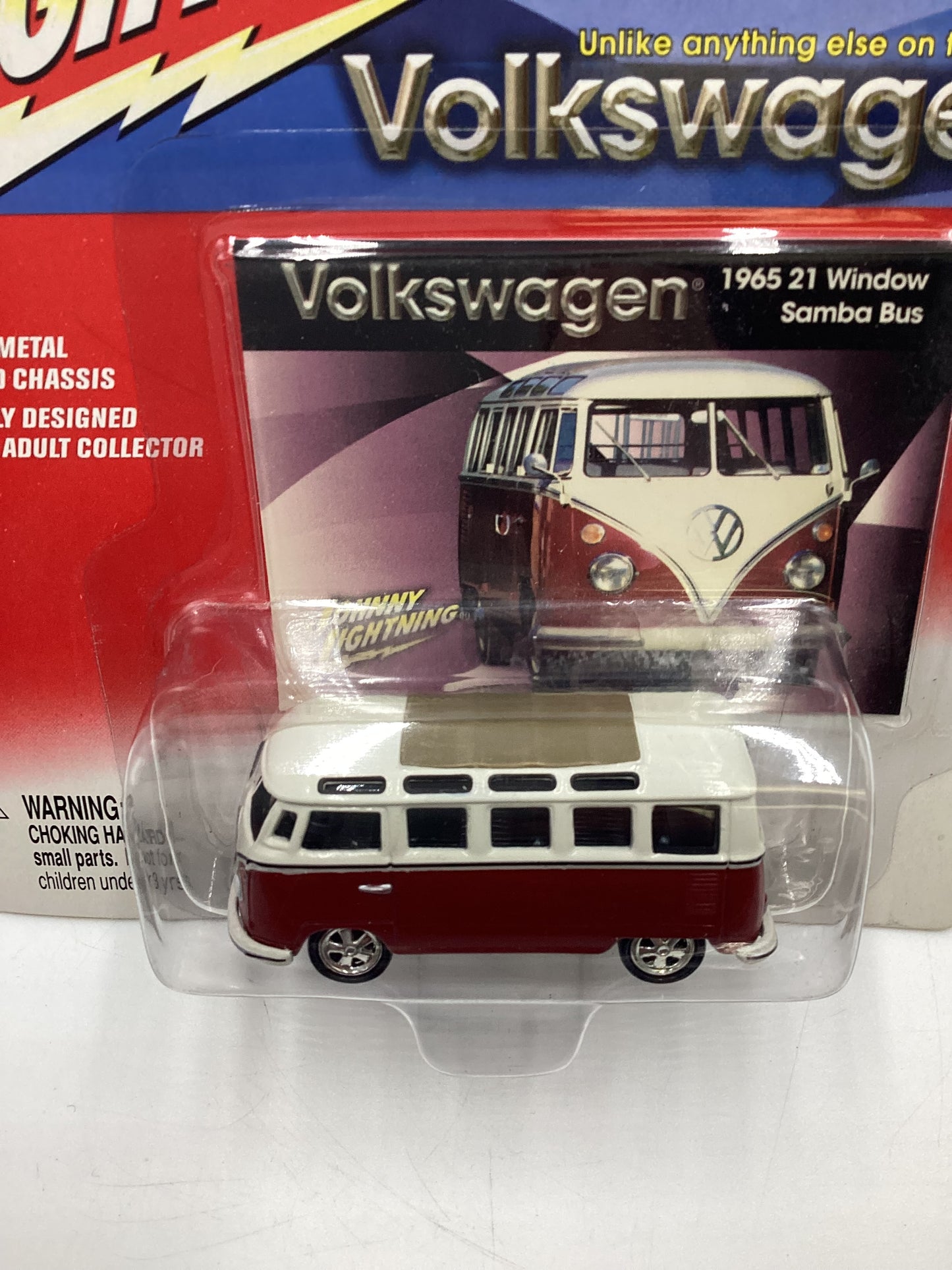 Johnny Lightning Volkswagen Series 1953 Samba Bus Red /White 220G
