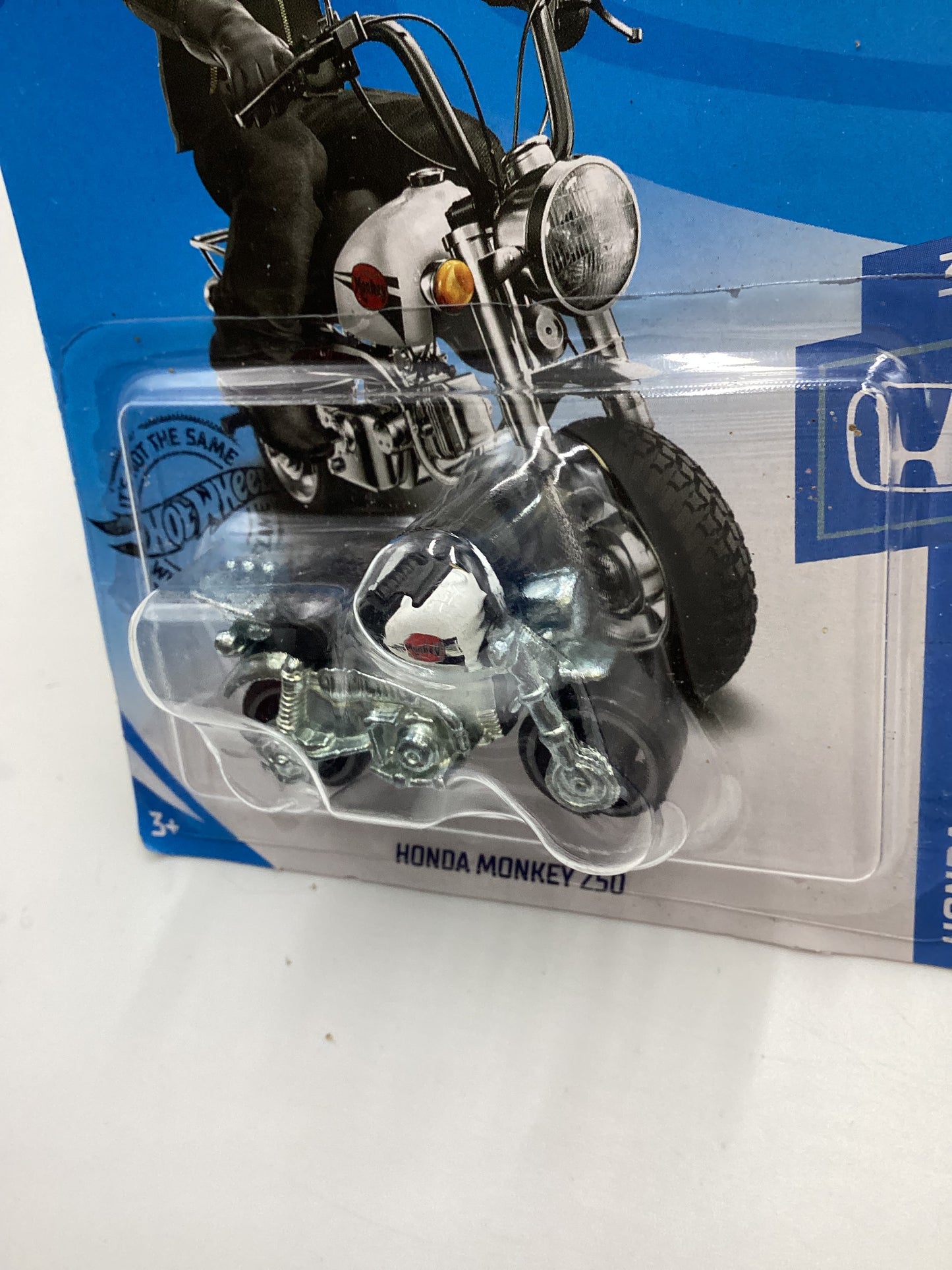 2020 Hot Wheels #10 Honda Monkey Z50 White 80D