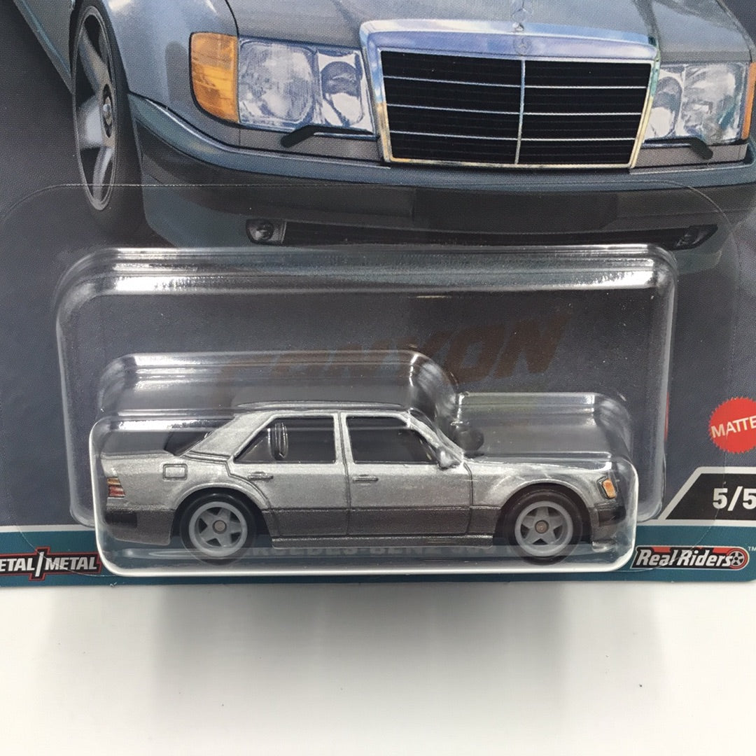 2023 Hot wheels car culture Canyon Warriors #5 Mercedes Benz 500 E 5/5