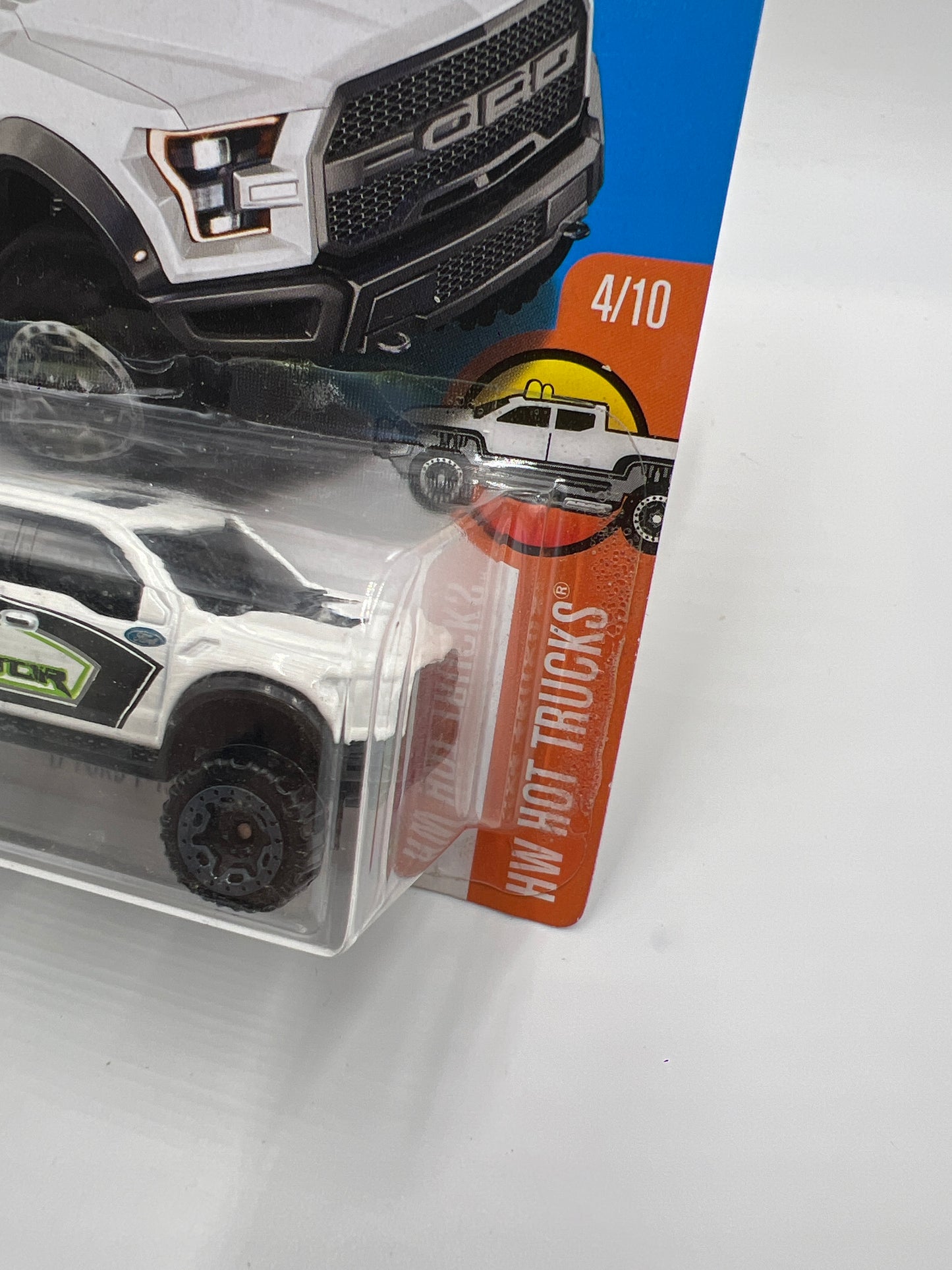 2017 Hot Wheels Hot Trucks #129 17 Ford F-150 Raptor White 31A