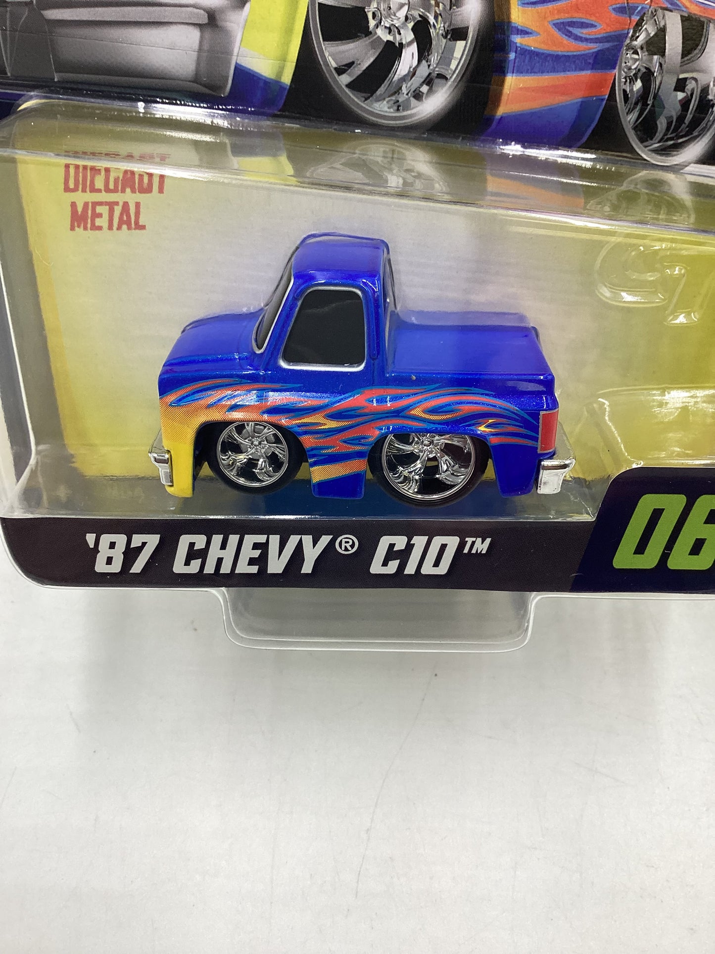 2024 Car Tuned Series 1 #6 87 Chevy C10 185A