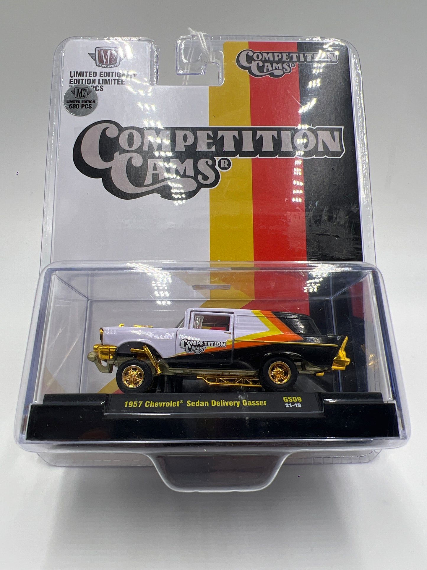 M2 Machines Hobby Exclusive CHASE Competition Cams 1957 Chevrolet Sedan Delivery GS09