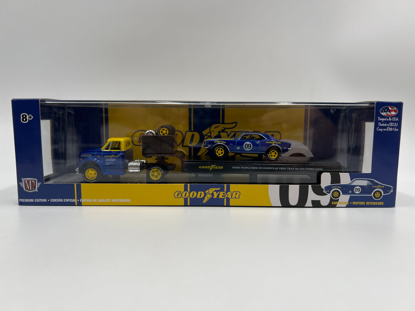 M2 Machines Auto Haulers Goodyear 1968 Chevrolet C60 Truck & 1968 Chevrolet Camaro Z/28 R34