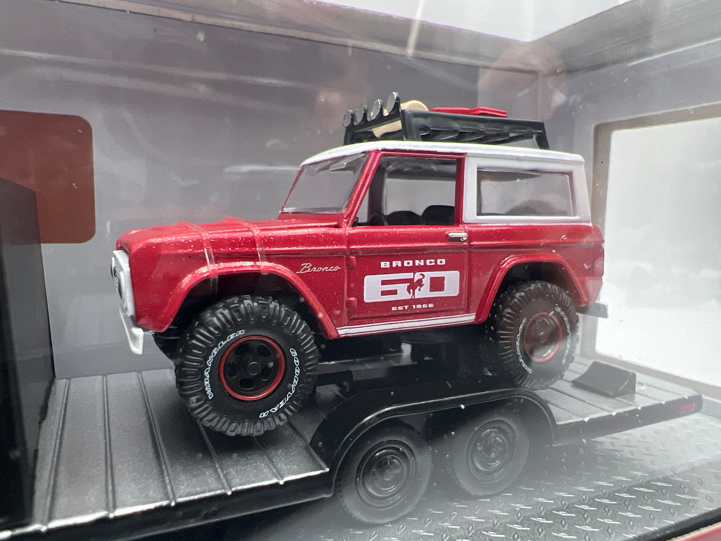 M2 Machines Auto Haulers R100 1987 Ford F-350 Truck & 1966 Ford Bronco