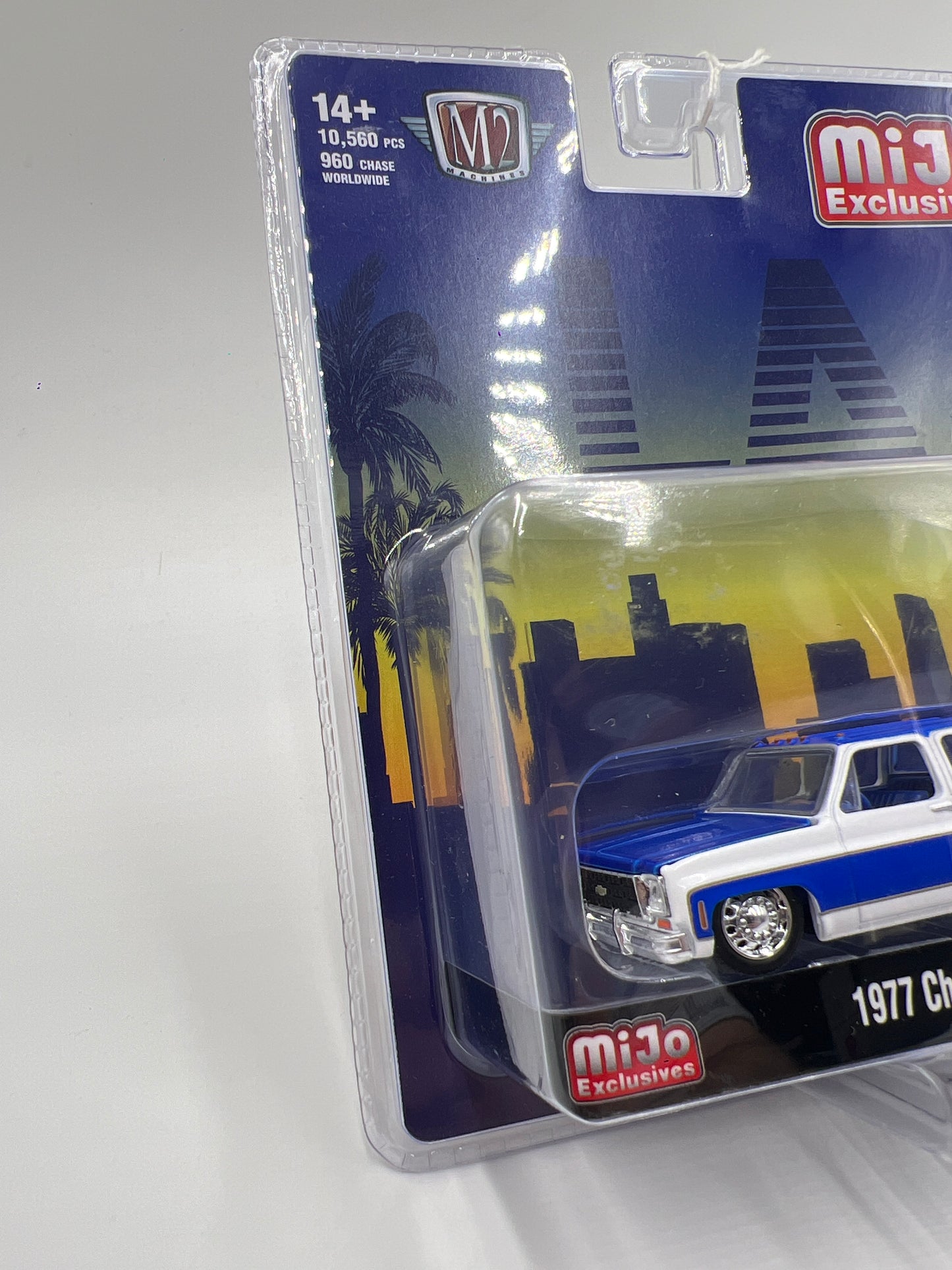 2025 M2 Machines Mijo Exclusives LA 1977 Chevrolet Cheyenne Super 30 White/Blue 199F