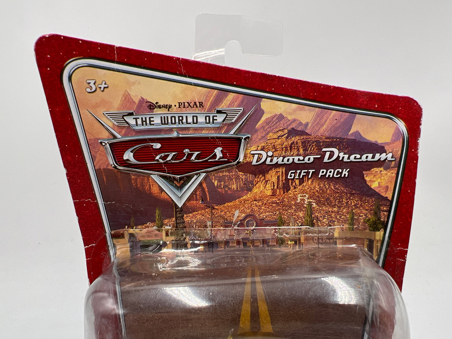 Disney Pixar The World Of Cars 3 Pack Dinoco Dream Gold Mia/Gold Tia & Bling Bling Lightning McQueen 136A