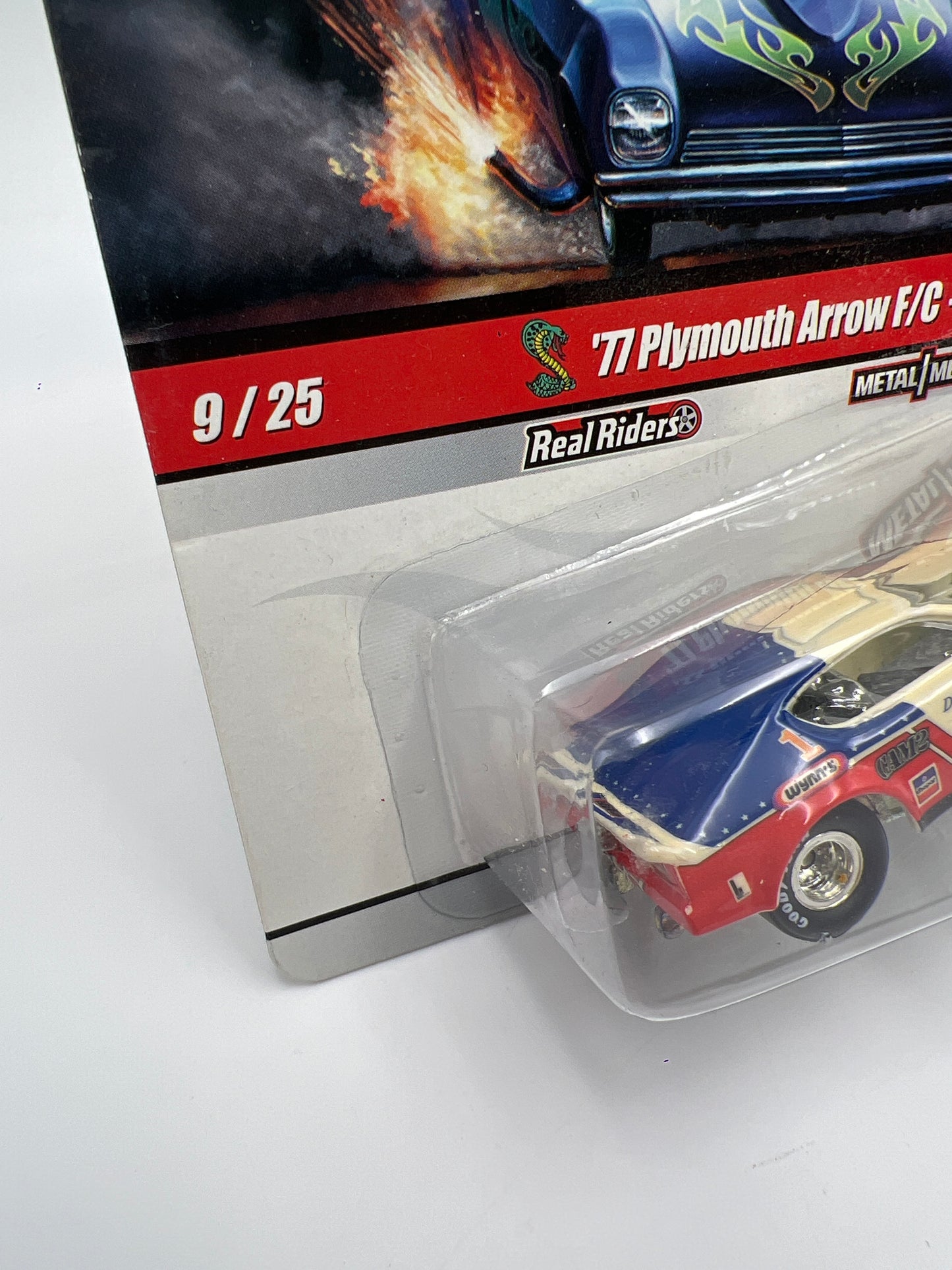 Hot Wheels Drag Strip Demons #9 77 Plymouth Arrow F/C Army Snake Arrow W/Protector