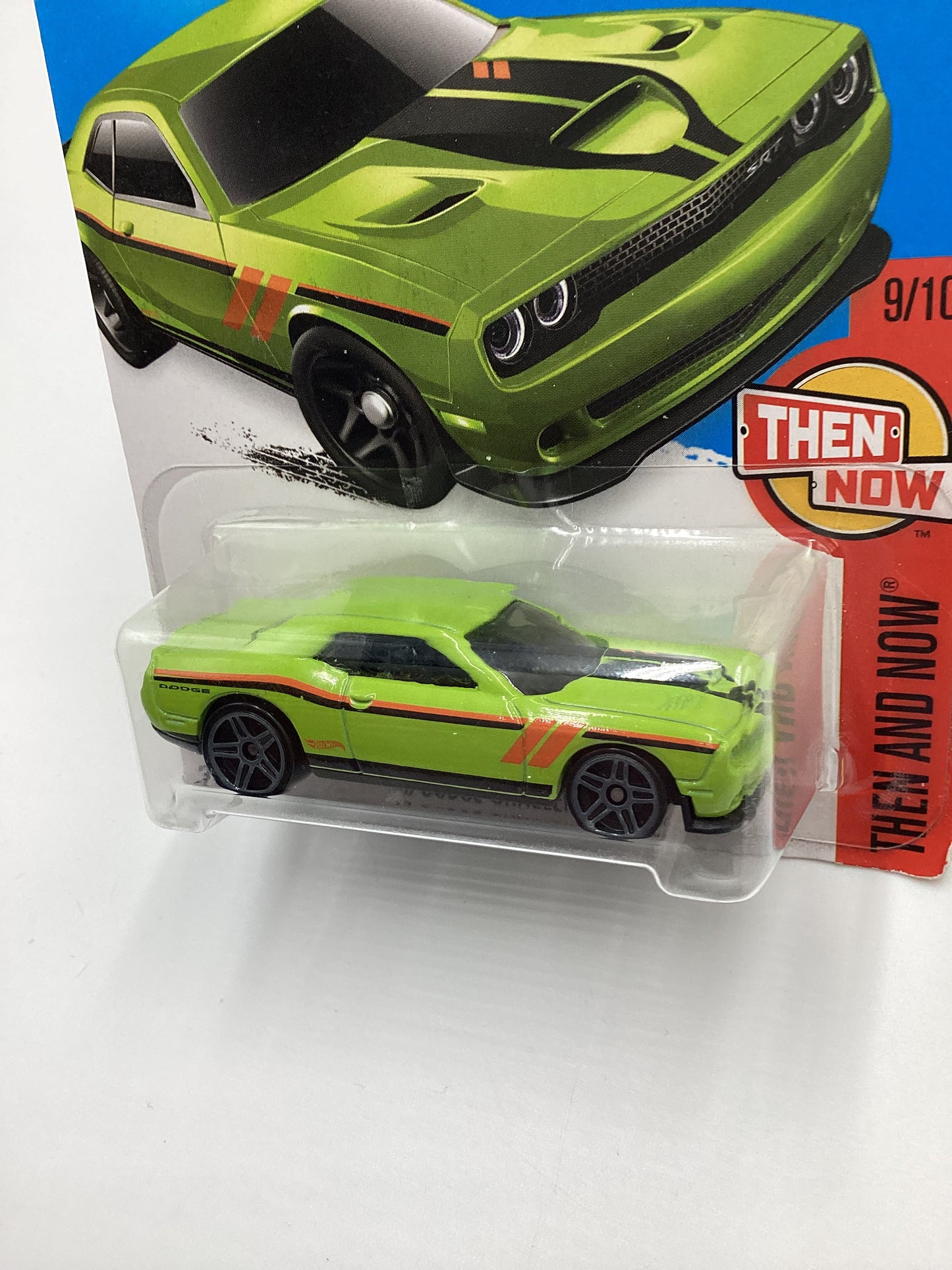 2016 Hot Wheels #109 15 Dodge Challenger SRT Green Kmart Exclusive 234E