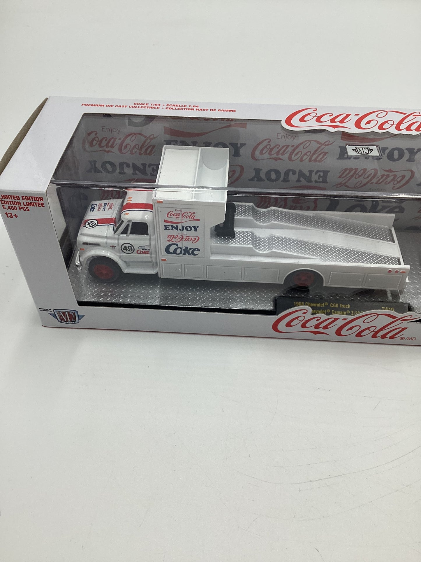 M2 Machines Auto Haulers Coca Cola 1968 Chevrolet C60 Truck & 1968 Chevrolet Camaro Z/28 TW10