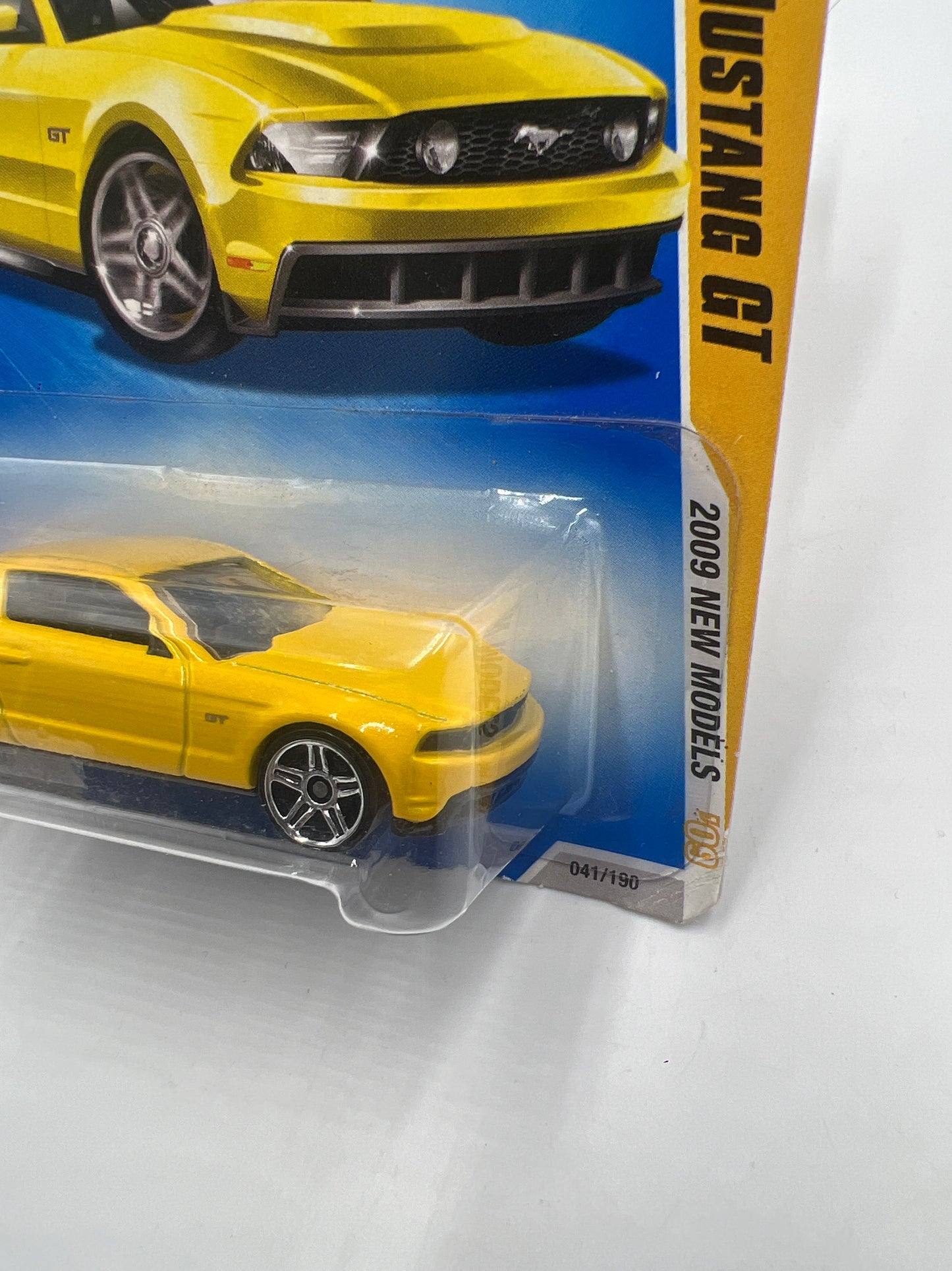 2009 Hot Wheels New Models #041 2010 Ford Mustang GT Yellow 35D