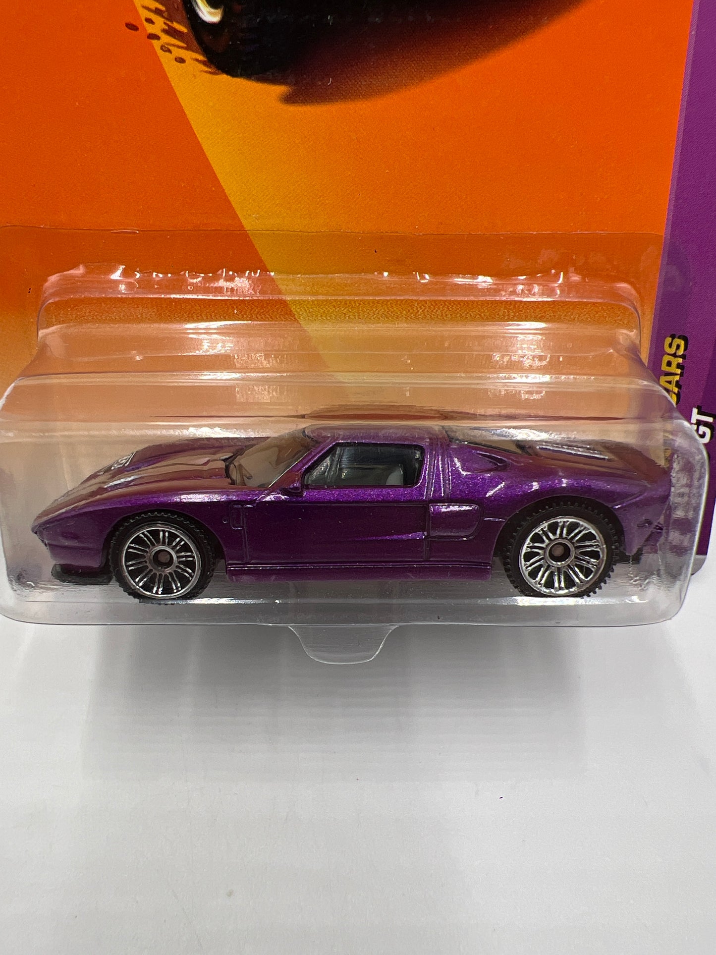 Matchbox Sports Cars #13 Ford GT Purple Card Has Crease