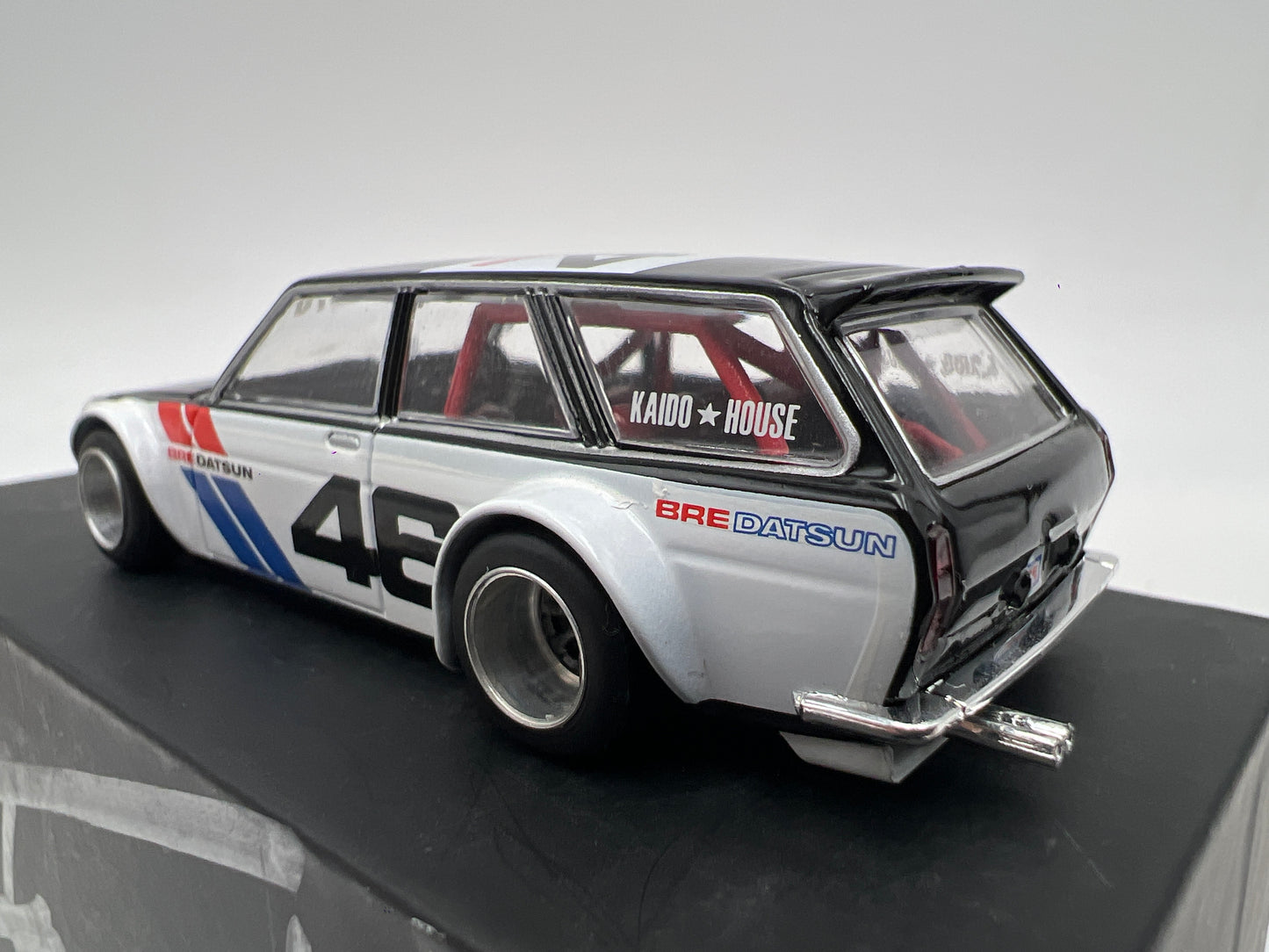 Mini GT Kaido House BLKLTD #69/300 SIGNED W/Pin BRE Datsun 510 Wagon V3 JCCS Exclusive See Desc