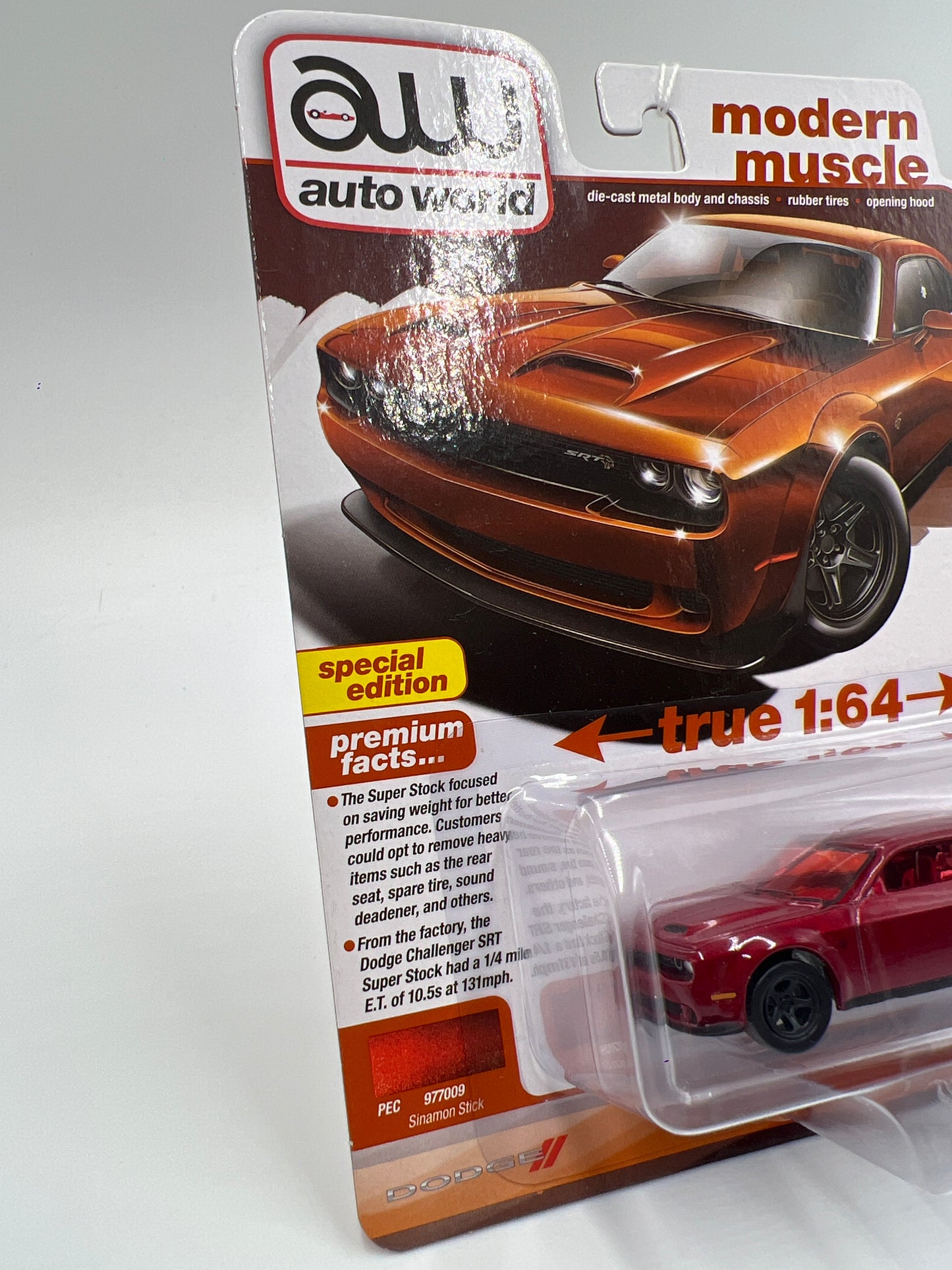 Auto World Modern Muscle Release 5 Version A CHASE 2021 Dodge Challenger SRT Super Stock Red Ultra Red