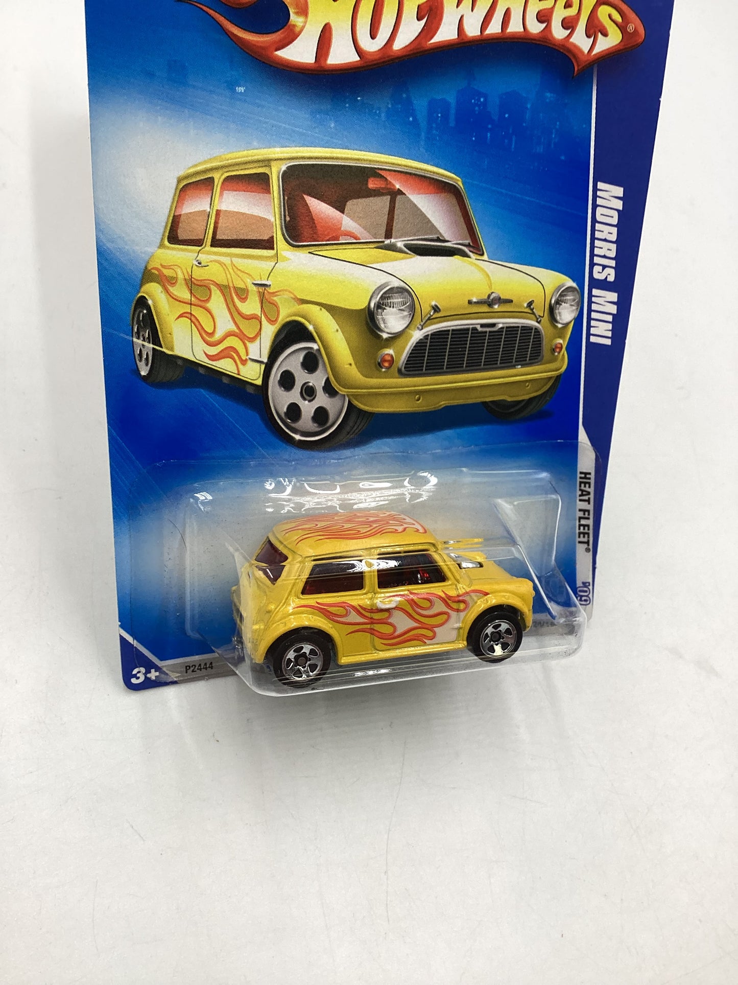 2009 Hot Wheels #124 Yellow Morris Mini 64B