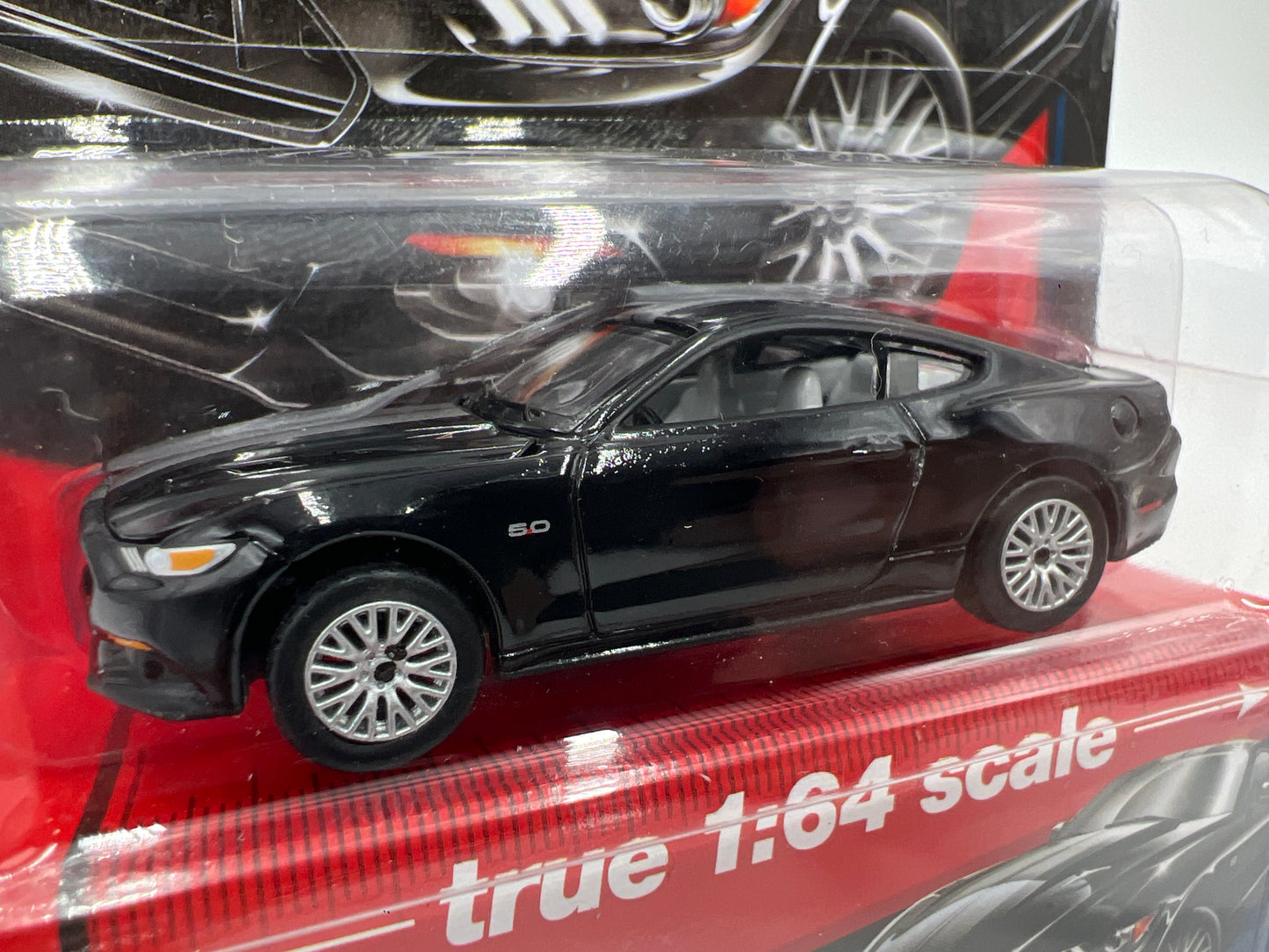 Auto World Modern Muscle Premium Series 3 Version B 2017 Ford Mustang GT Black 1/2500