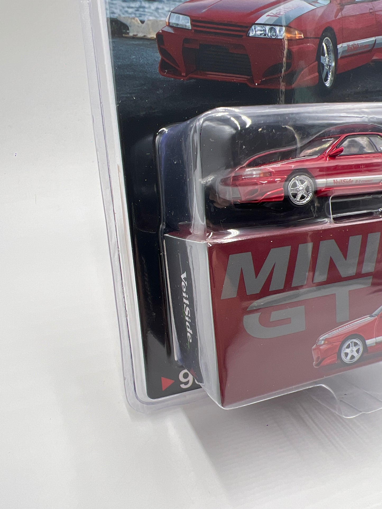 Mini GT #987 Nissan Skyline GT-R R32 VeilSide Combat C-I Red