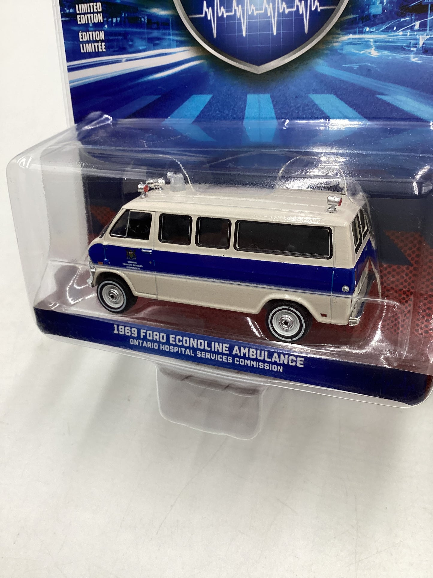 Greenlight First Responders Series 1 1969 Ford Econoline Ambulance Ontario Hospital Services Commission 176H