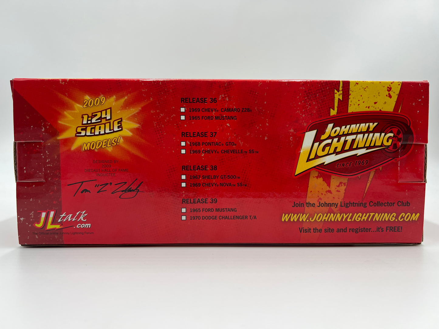 Johnny Lightning 1:24 Scale White Lightning Chase Muscle Cars R39 1965 Ford Mustang Yellow VHTF