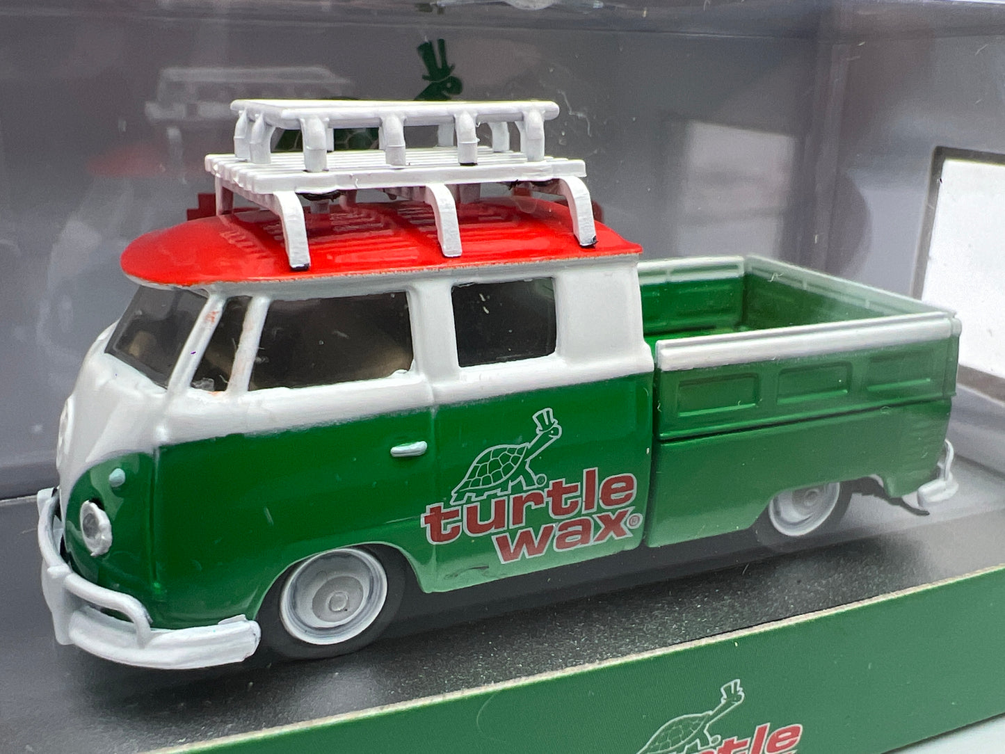 M2 Machines R72 Turtle Wax 1959 VW Double Cab Truck USA Model