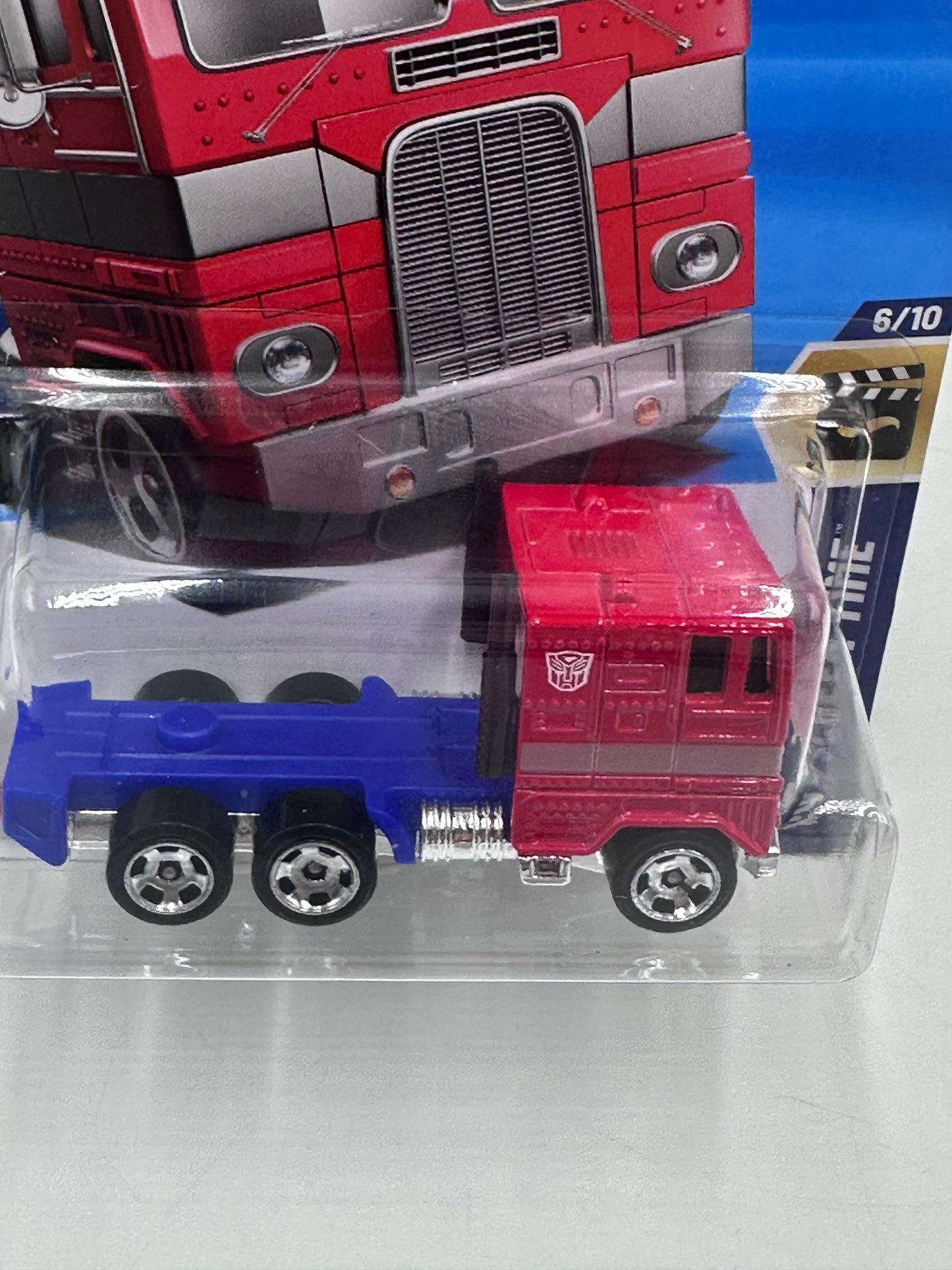 2025 Hot Wheels G Case #104 Optimus Prime 117B