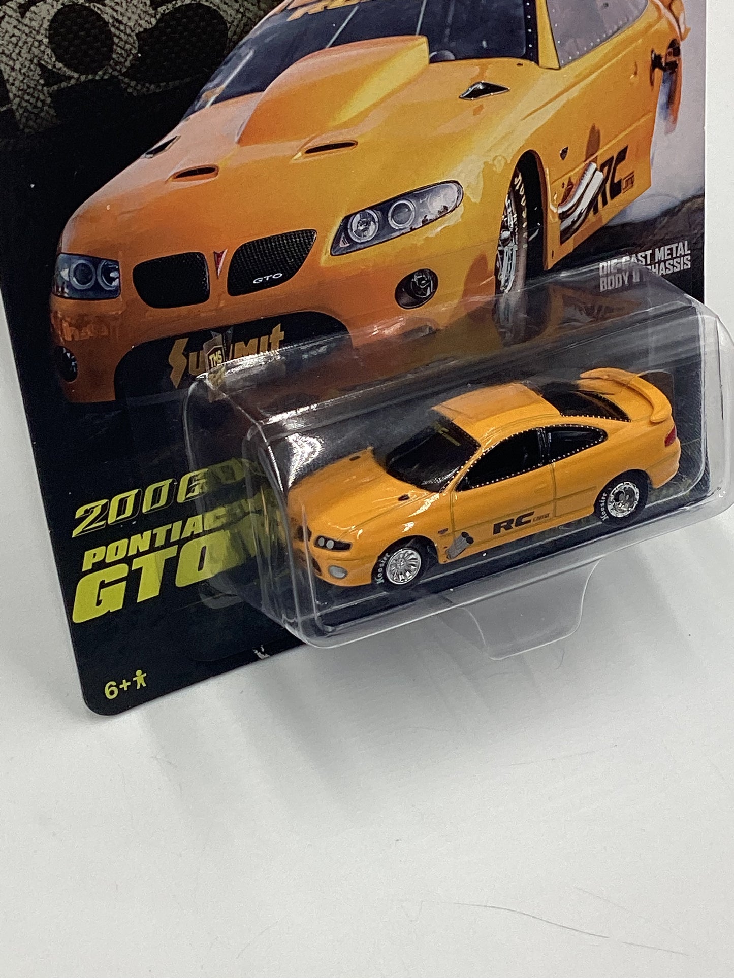 Johnny Lightning LRC Lutz Race 2000 Pontiac GTO Twin Turbo yellow