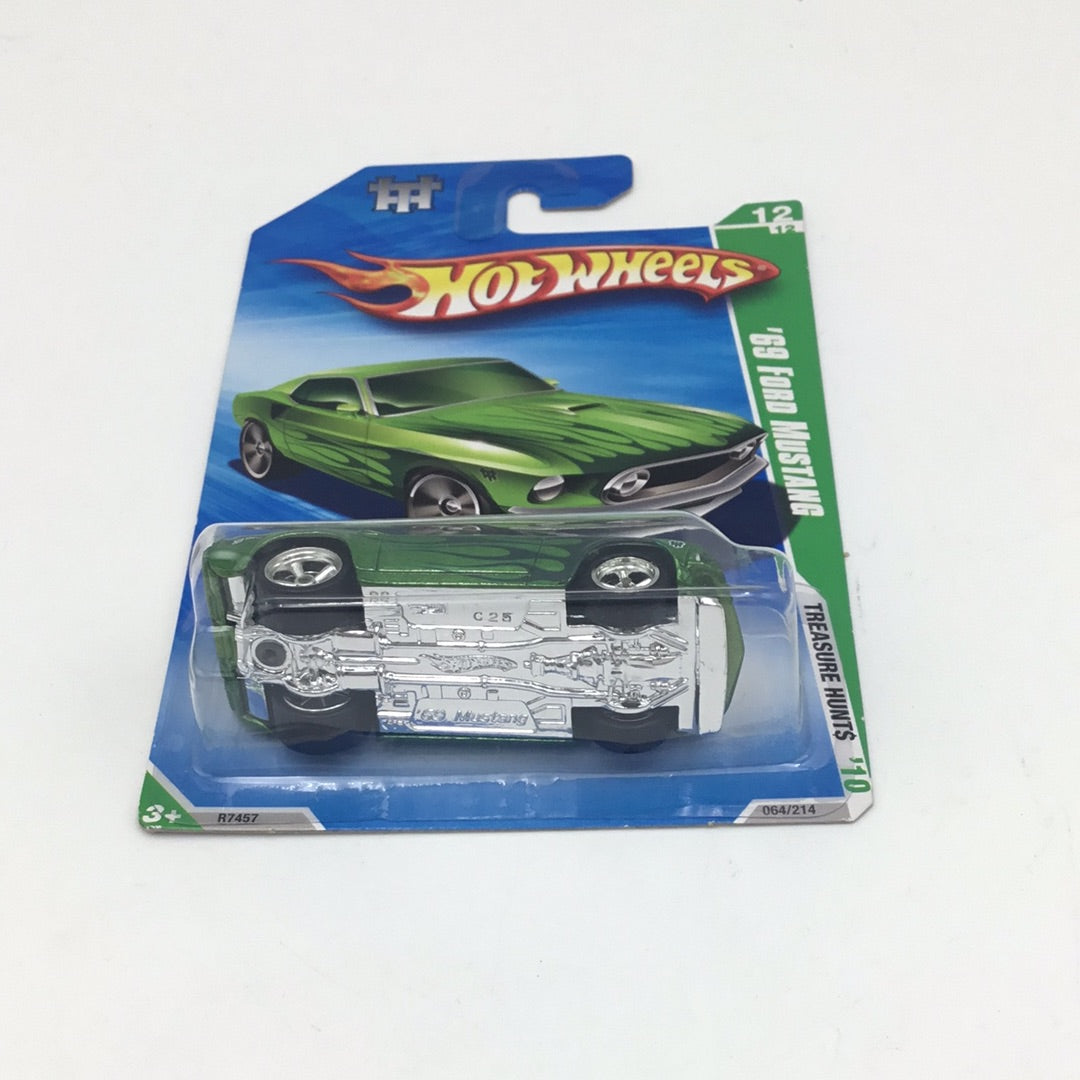 2010 hot wheels super treasure hunt #64 69 Ford Mustang W/Protector