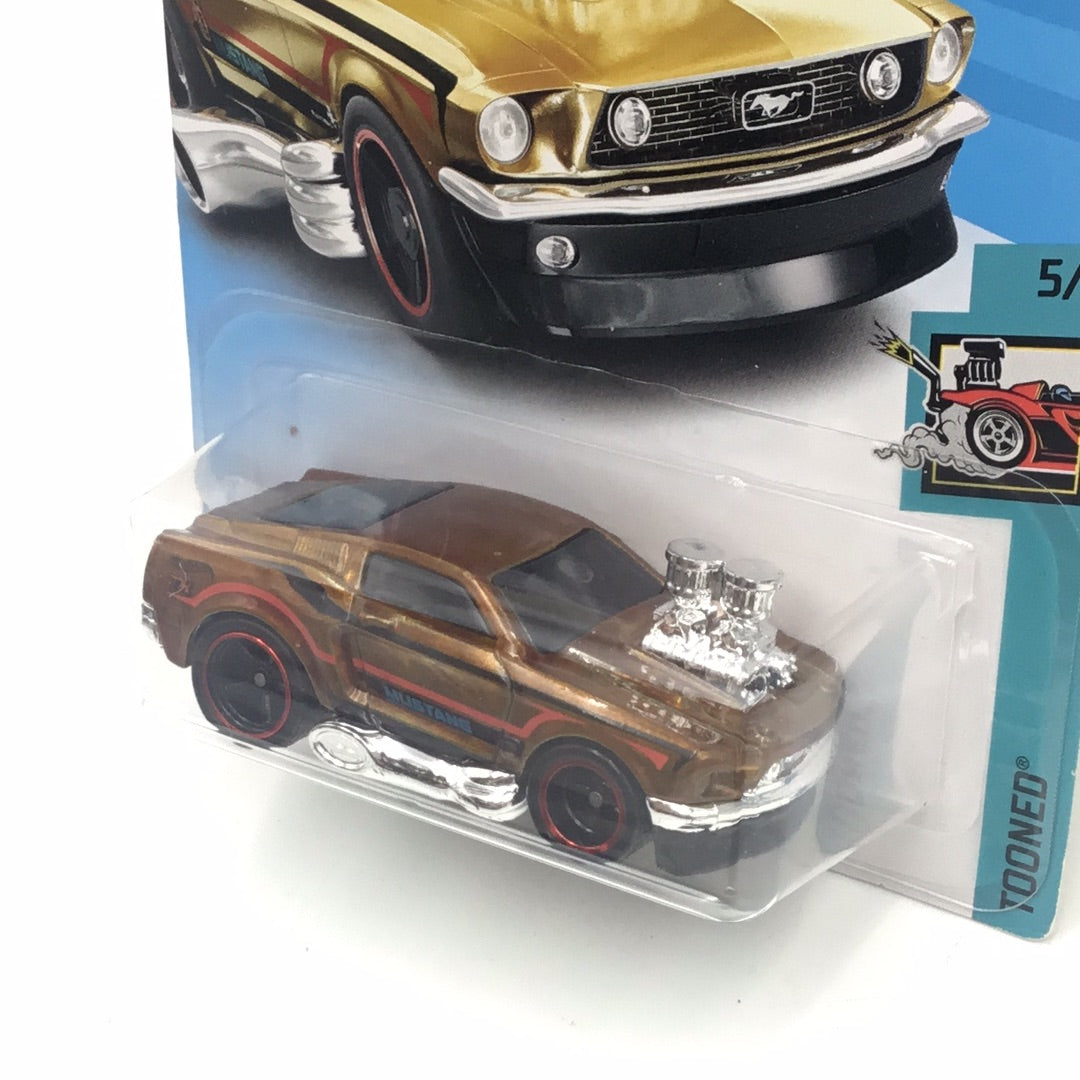 2018 hot wheels super treasure hunt 68 Mustang W/Protector
