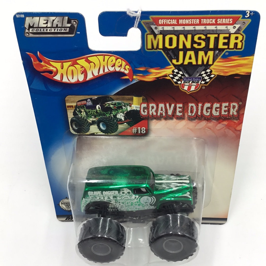 Hot Wheels monster jam #18 Grave Digger green chrome chase vhtf