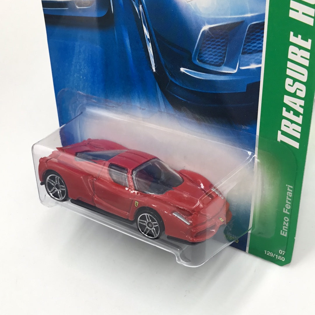 2007 Hot wheels TREASURE HUNT  #129 Enzo Ferrari W/Protector