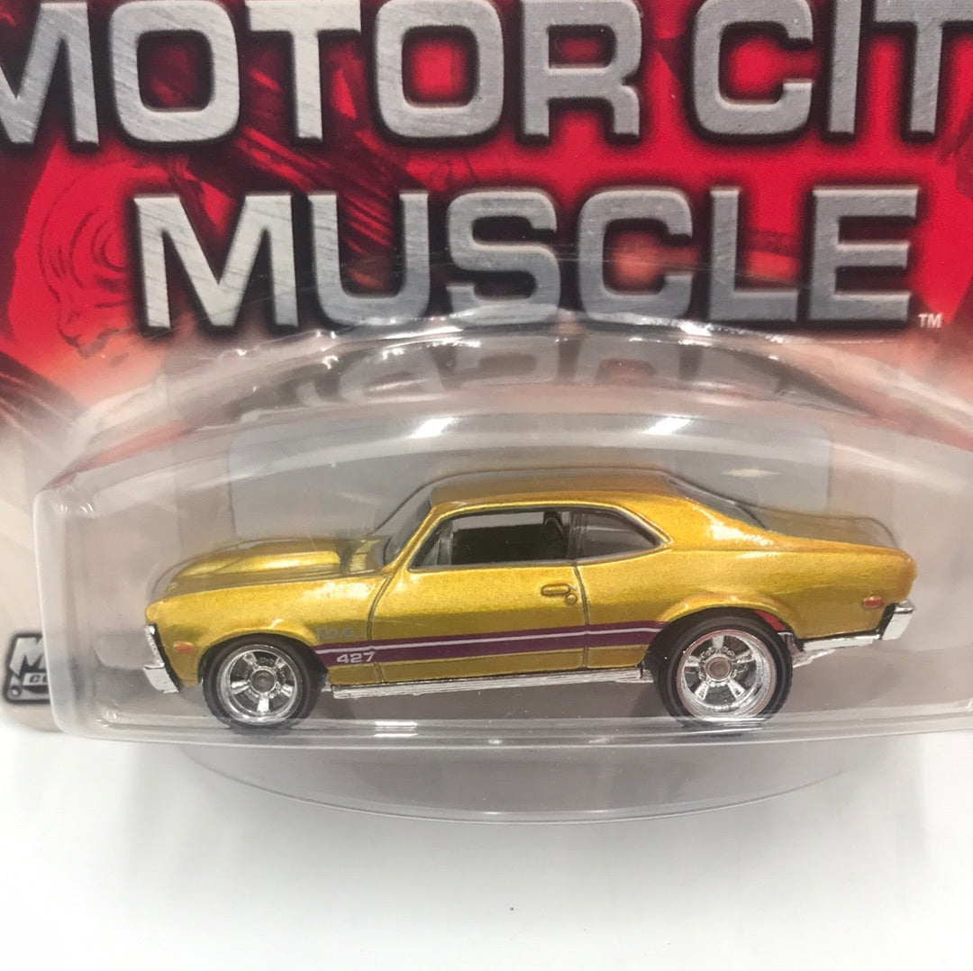 Hot wheels Motor City Muscle 68 Chevy Nova 3/4 real riders