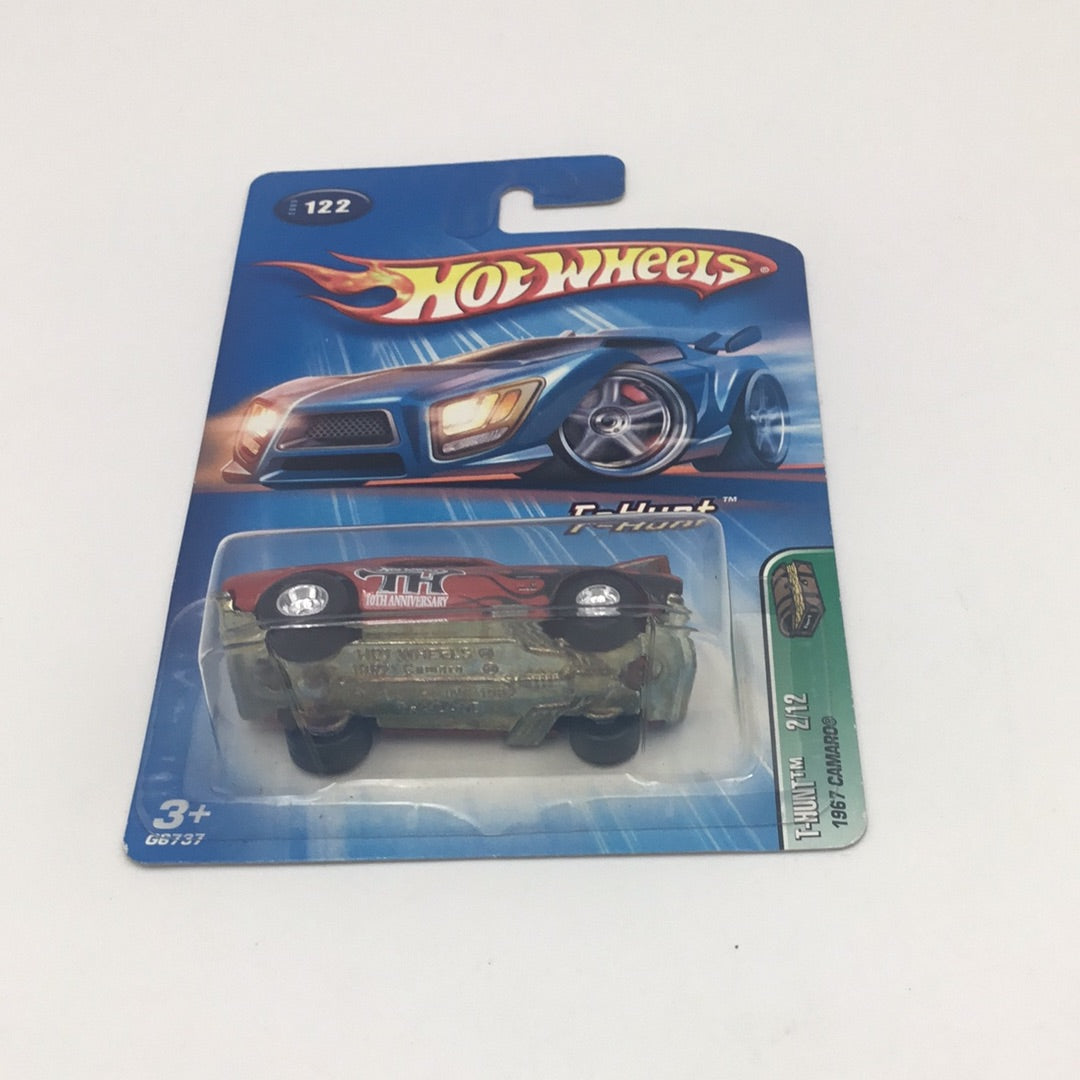 2005 Hot Wheels #122 Treasure Hunt 1967 Camaro real riders W/protector