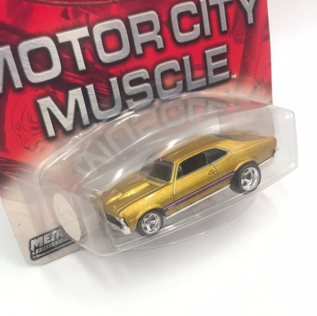 Hot wheels Motor City Muscle 68 Chevy Nova 3/4 real riders