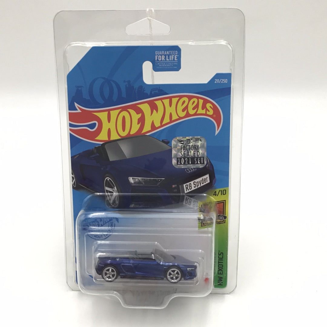 2021 hot wheels super treasure hunt #211 2019 Audi R8 Spyder factory sealed sticker W/Protector