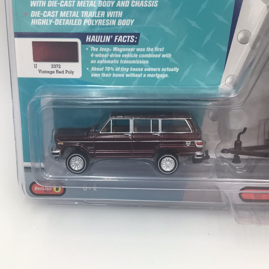 Johnny lightning Tow & Go 1981 Jeep Wagoneer with Tiny House ver. B 206H