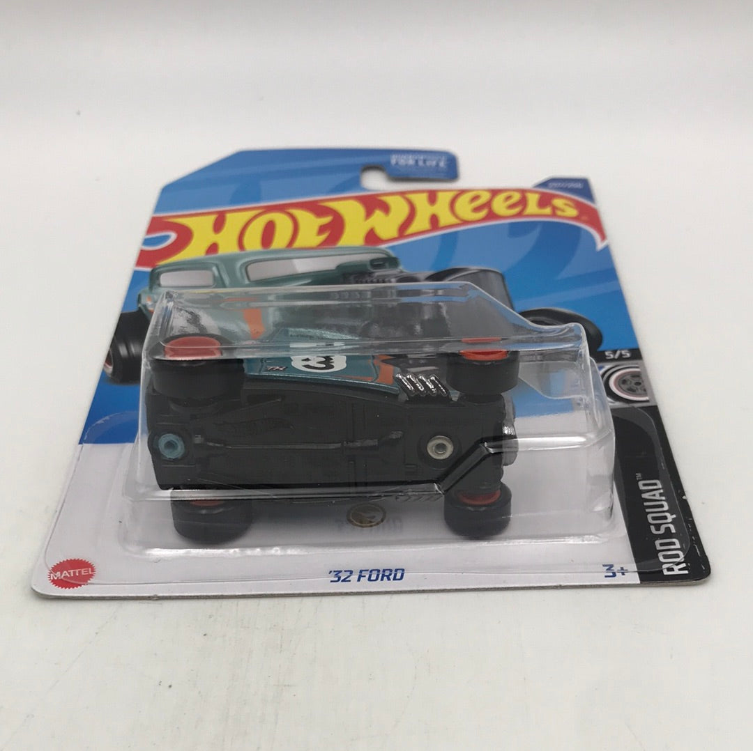 2022  hot wheels super treasure hunt 32 Ford W/ Protector VHTF