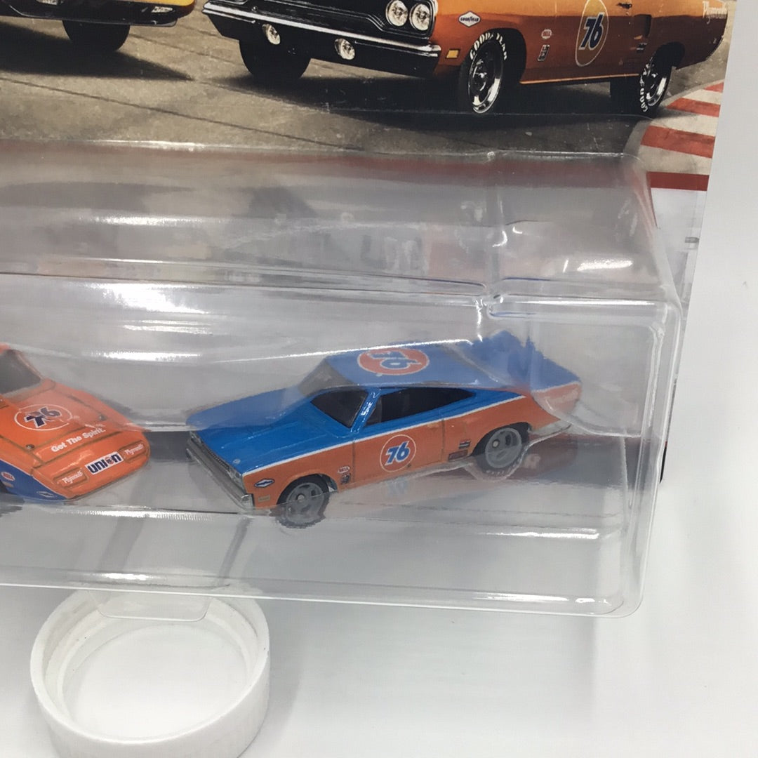 Hot wheels car culture team 2 pack target exclusive 70 Plymouth Superbird & 70 Roadrunner 282E